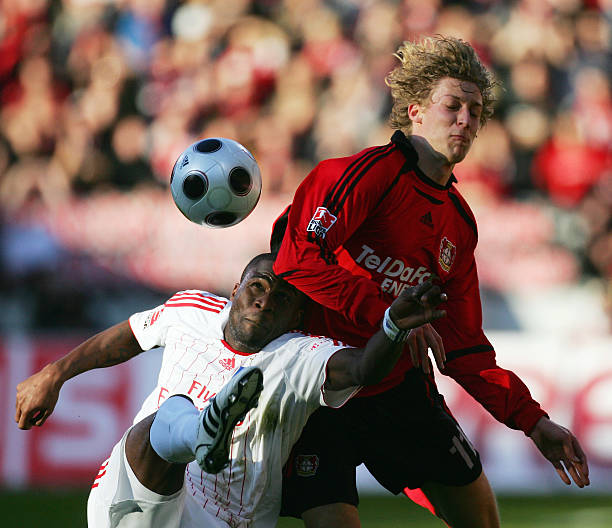 通过与队友 通过与队友