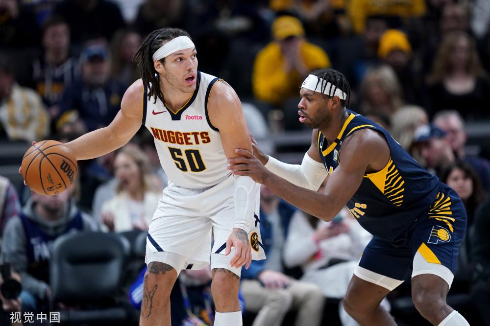 英超：平分秋色 托特纳姆热刺队2-2伯恩茅斯队.